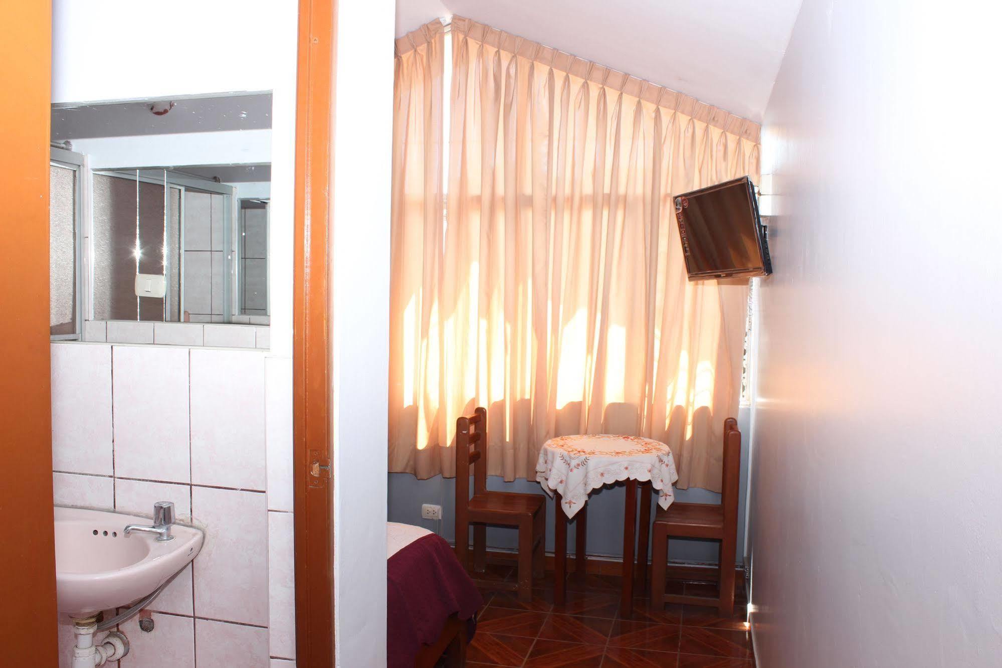 Hostal Las Fresas Lima Airport Callao Zewnętrze zdjęcie